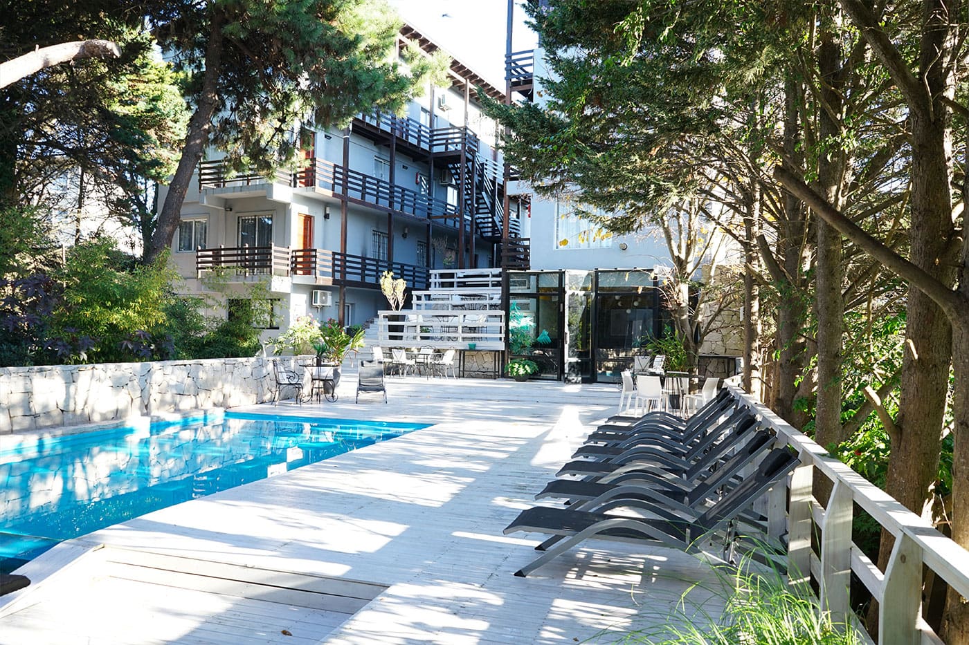 Piscina climatizada y solárium de Altos de Pinamar